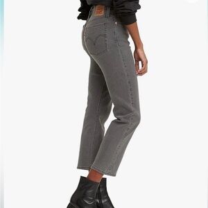 Levi’s Wedgie Straight Size 31 Gray Denim Jeans